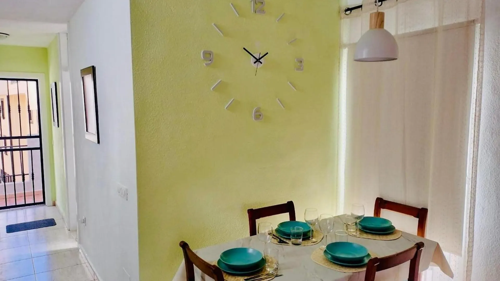 Beautiful Triplex By The Beach Callao Salvaje 0*,  Hiszpania