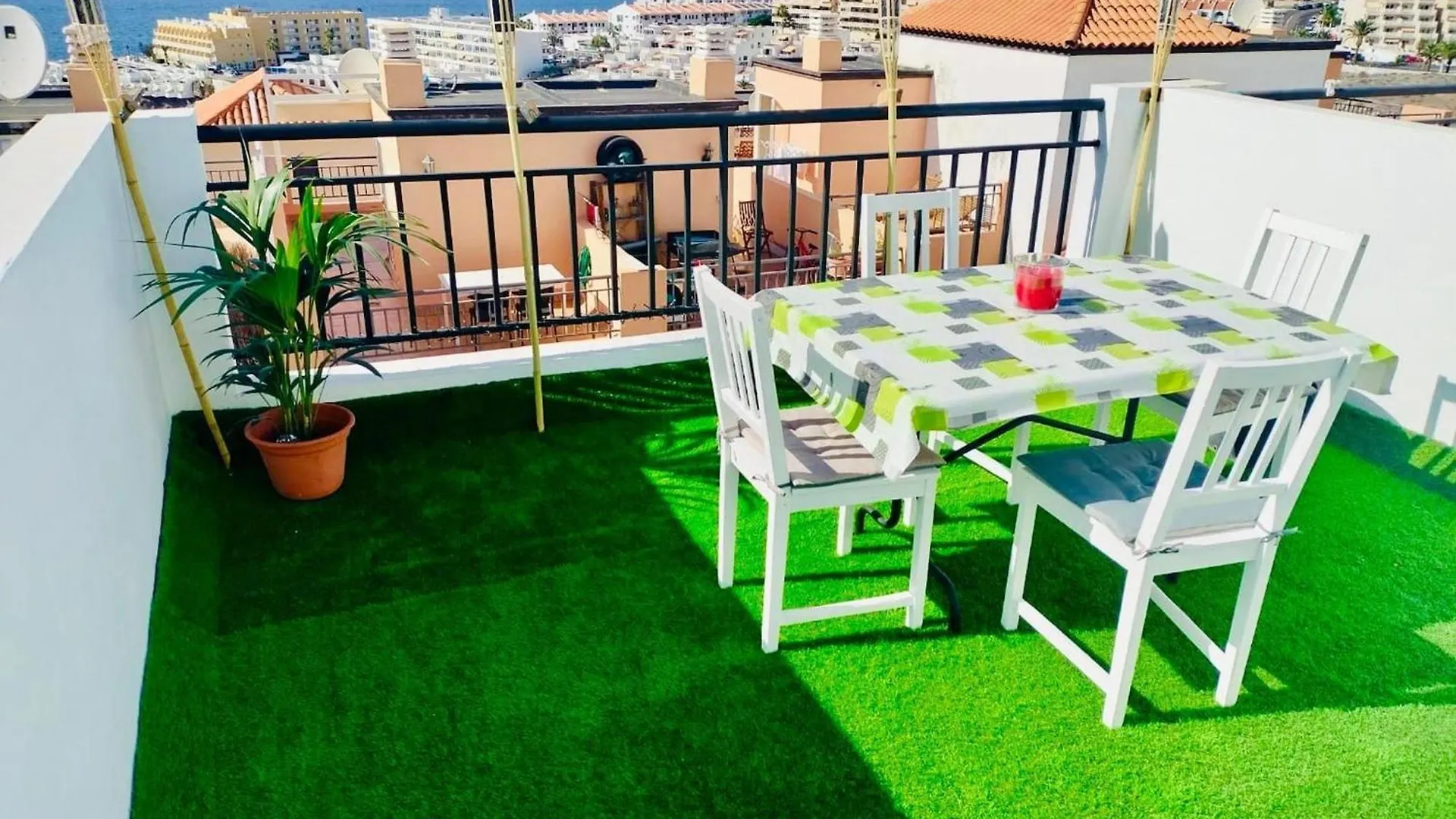 Beautiful Triplex By The Beach Callao Salvaje Dom wakacyjny
